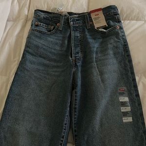 Levi’s Ribcage straight ankle | size 29 | NEW WITH TAGS